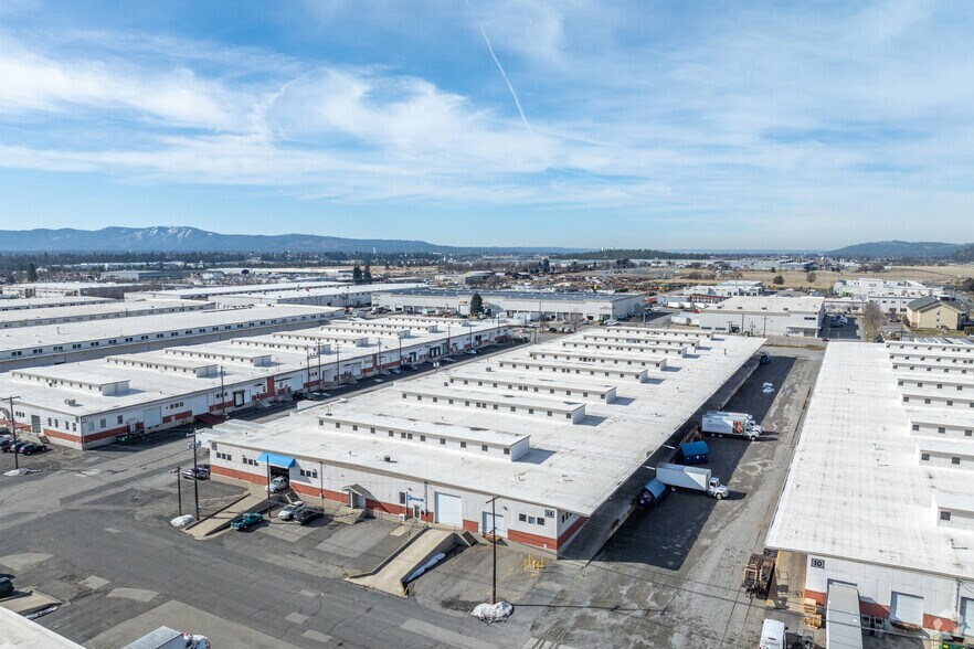 3808 N Sullivan Rd, Spokane Valley, WA à louer - Photo de l’immeuble – Image 2 sur 4