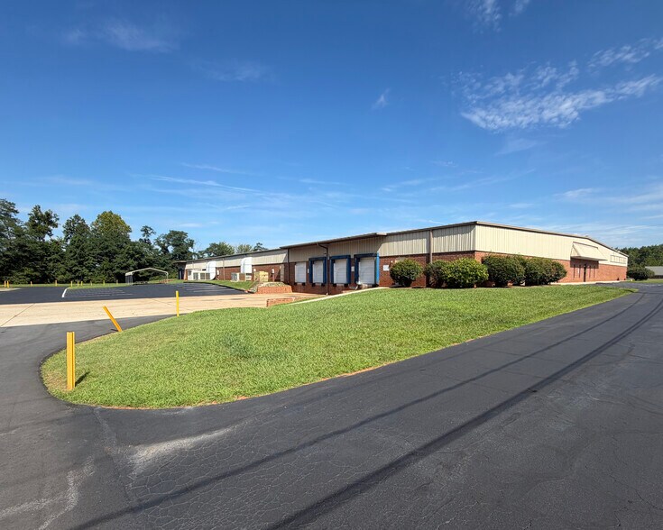 1 Regency Industrial Blvd, Thomasville, NC à vendre - Photo de l’immeuble – Image 2 sur 11