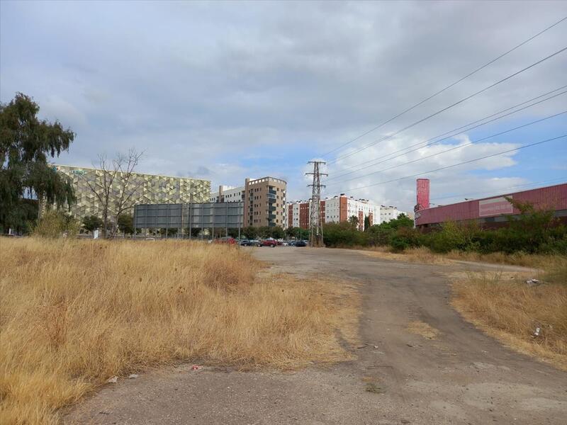 Calle San Alberto Magno, Córdoba, Córdoba à vendre Photo principale– Image 1 sur 9