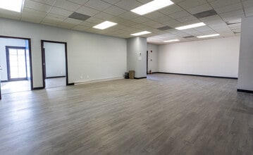 1825-1845 E Northern Ave, Phoenix, AZ à louer Photo intérieure– Image 2 sur 24