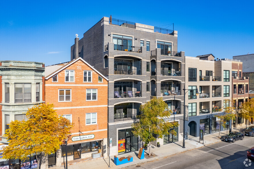 1650 W Belmont Ave, Chicago, IL à vendre - Photo principale – Image 1 sur 3