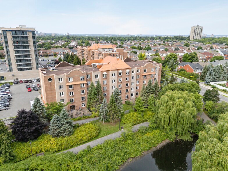 110-120 Central Park Dr, Ottawa, ON à vendre - Photo de l’immeuble – Image 2 sur 11