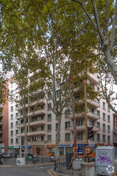 12 Boulevard Lazare Carnot, Toulouse à louer - Photo de l’immeuble – Image 3 sur 19
