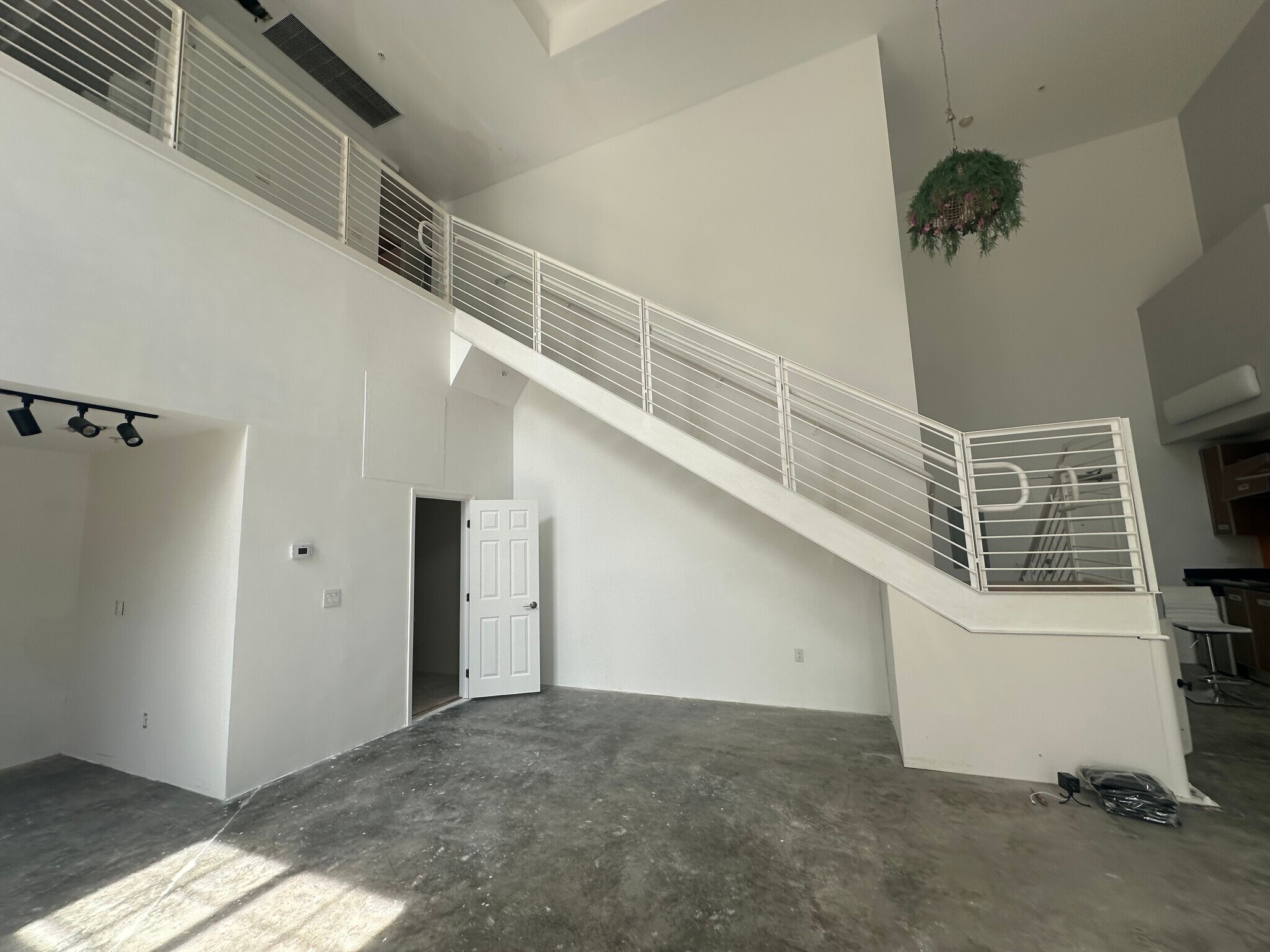410 Evernia St, West Palm Beach, FL à louer Photo de l’immeuble– Image 1 sur 39