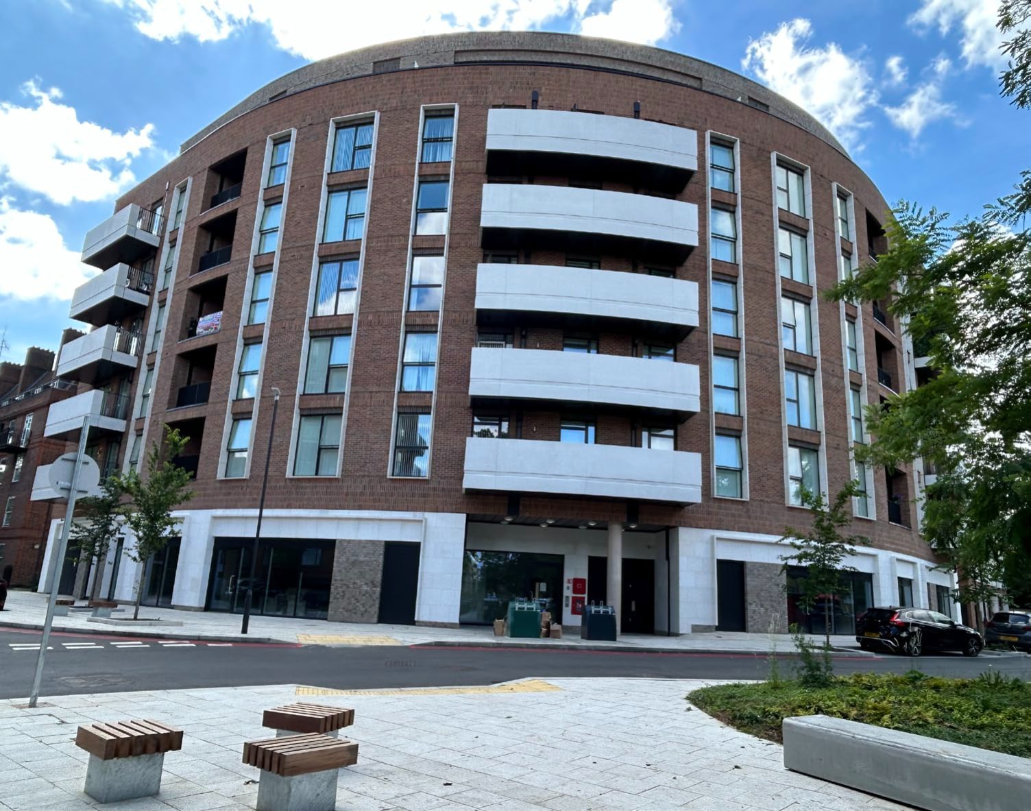 Kings Ave, Londres à louer Photo principale– Image 1 sur 4