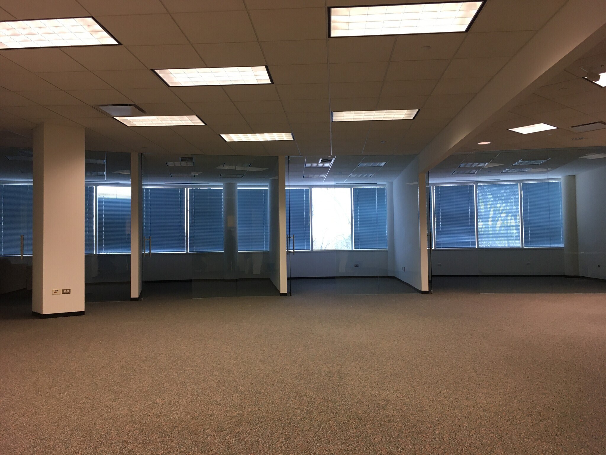 600 N Buffalo Grove Rd, Buffalo Grove, IL à louer Photo intérieure– Image 1 sur 2