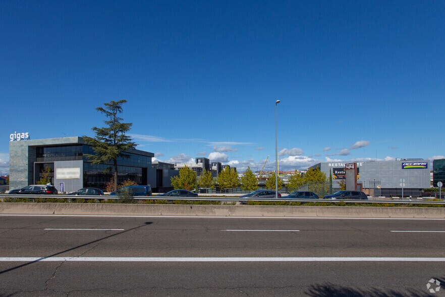 Avenida de Fuencarral, 44, Alcobendas, Madrid à louer - Photo de l’immeuble – Image 3 sur 7