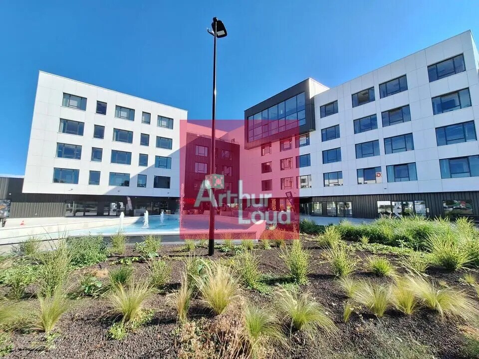 Bureau dans Clermont-Ferrand à vendre Photo de l’immeuble– Image 1 sur 7