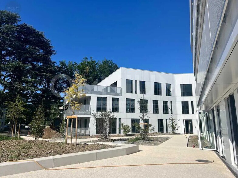 Bureau dans Limonest à vendre - Photo de l’immeuble – Image 3 sur 14