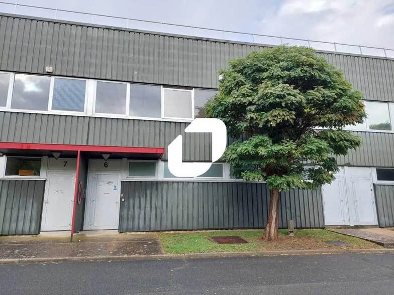 30 Rue Des Osiers, Coignières à louer - Photo de l’immeuble – Image 2 sur 10