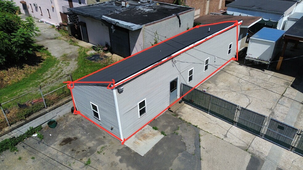 1211 Park st, Peekskill, NY à louer - Photo de l’immeuble – Image 1 sur 2