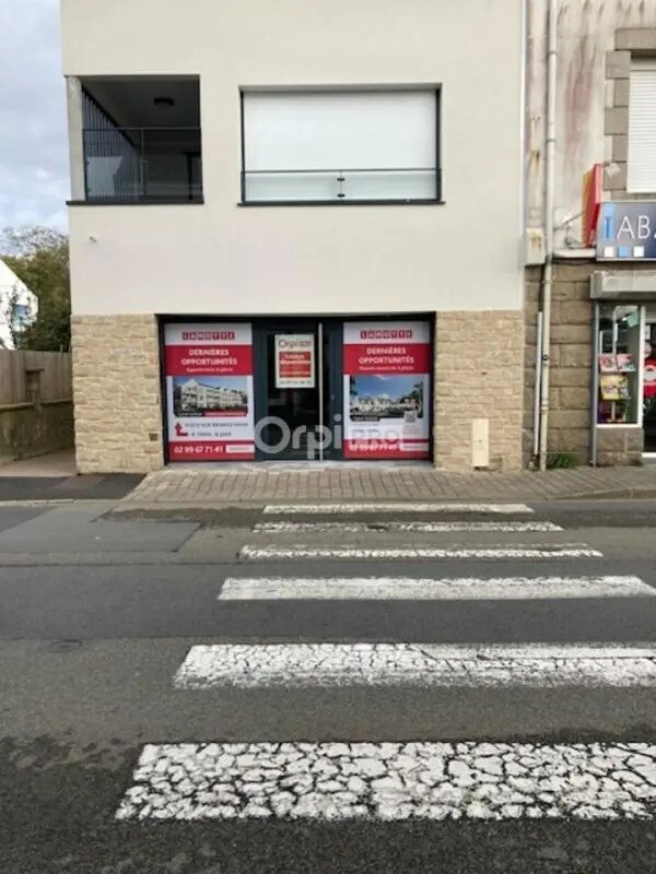 Local commercial dans Erdeven à louer Photo de l’immeuble– Image 1 sur 3