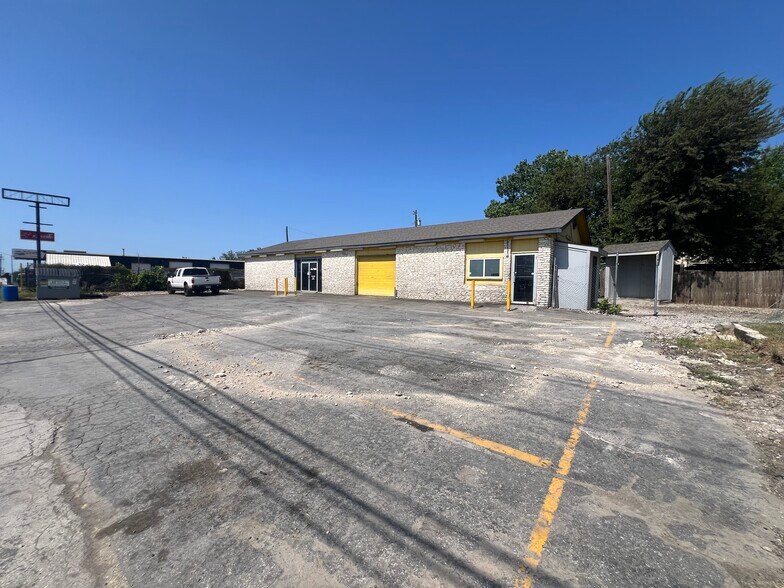 15412 N I-35, Austin, TX à vendre - Photo de l’immeuble – Image 3 sur 3