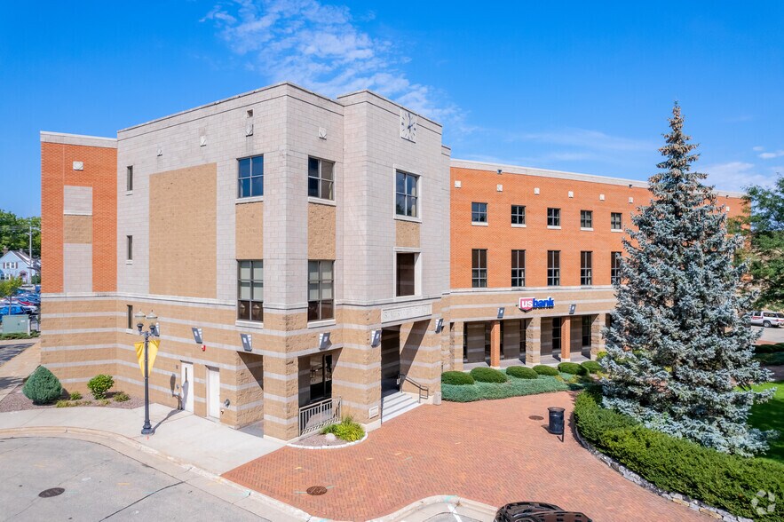 150 N Main St, Menasha, WI à louer - Photo de l’immeuble – Image 3 sur 8