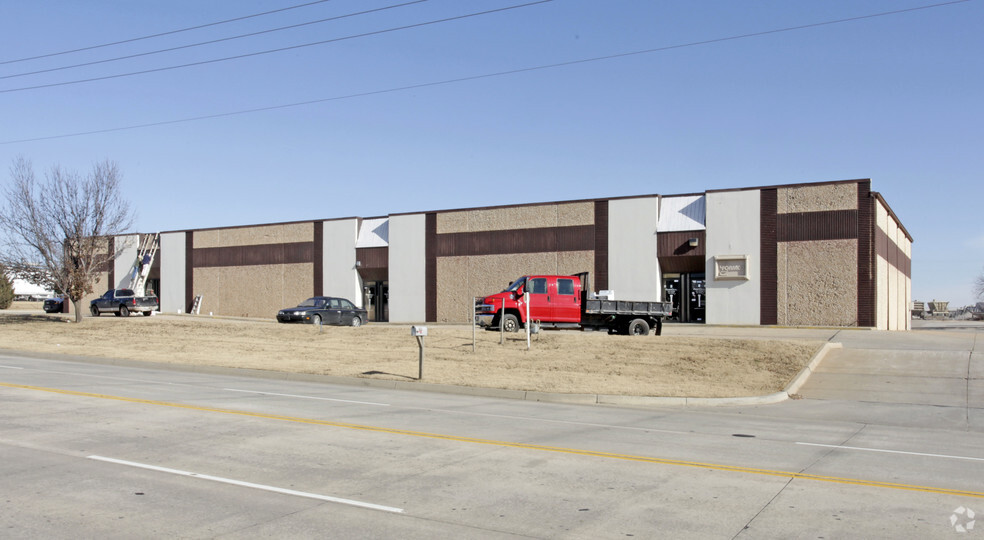 2018 SE 18th St, Oklahoma City, OK à louer - Photo de l’immeuble – Image 2 sur 8