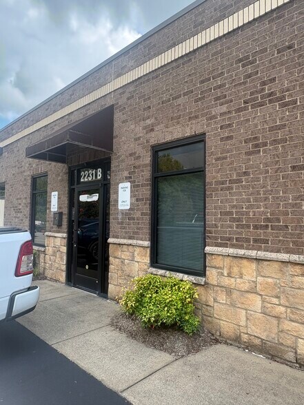 2231 NW Broad St, Murfreesboro, TN à louer - Photo de l’immeuble – Image 2 sur 39