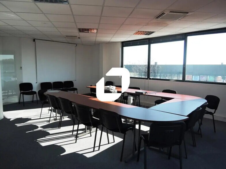 Bureau dans Montévrain à louer - Photo intérieure – Image 2 sur 12