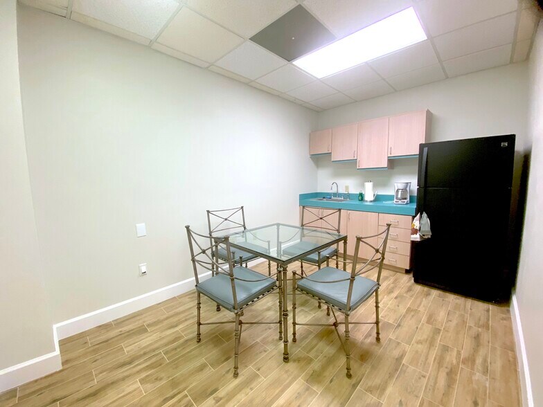 668-670 N Orlando Ave, Maitland, FL à louer - Photo de l’immeuble – Image 3 sur 31
