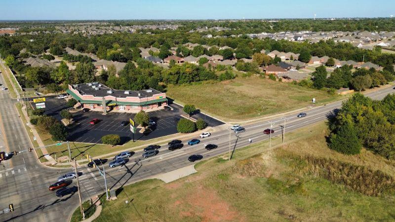 NW 178th & N Western Ave, Edmond, OK à louer - Aérien – Image 3 sur 5