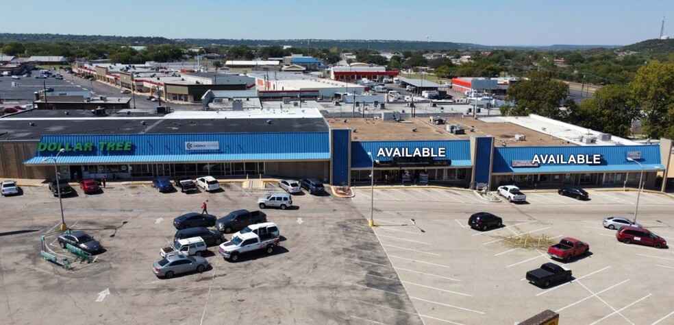 809-827 E Highway 190, Copperas Cove, TX à louer - Photo de l’immeuble – Image 2 sur 6
