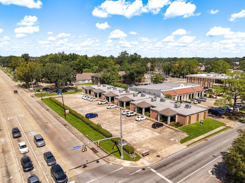 8211 Goodwood Blvd, Baton Rouge, LA à louer - Photo de l’immeuble – Image 2 sur 10