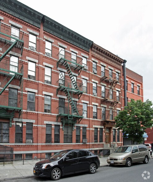 29 Patchen Ave, Brooklyn, NY à vendre - Photo principale – Image 1 sur 3