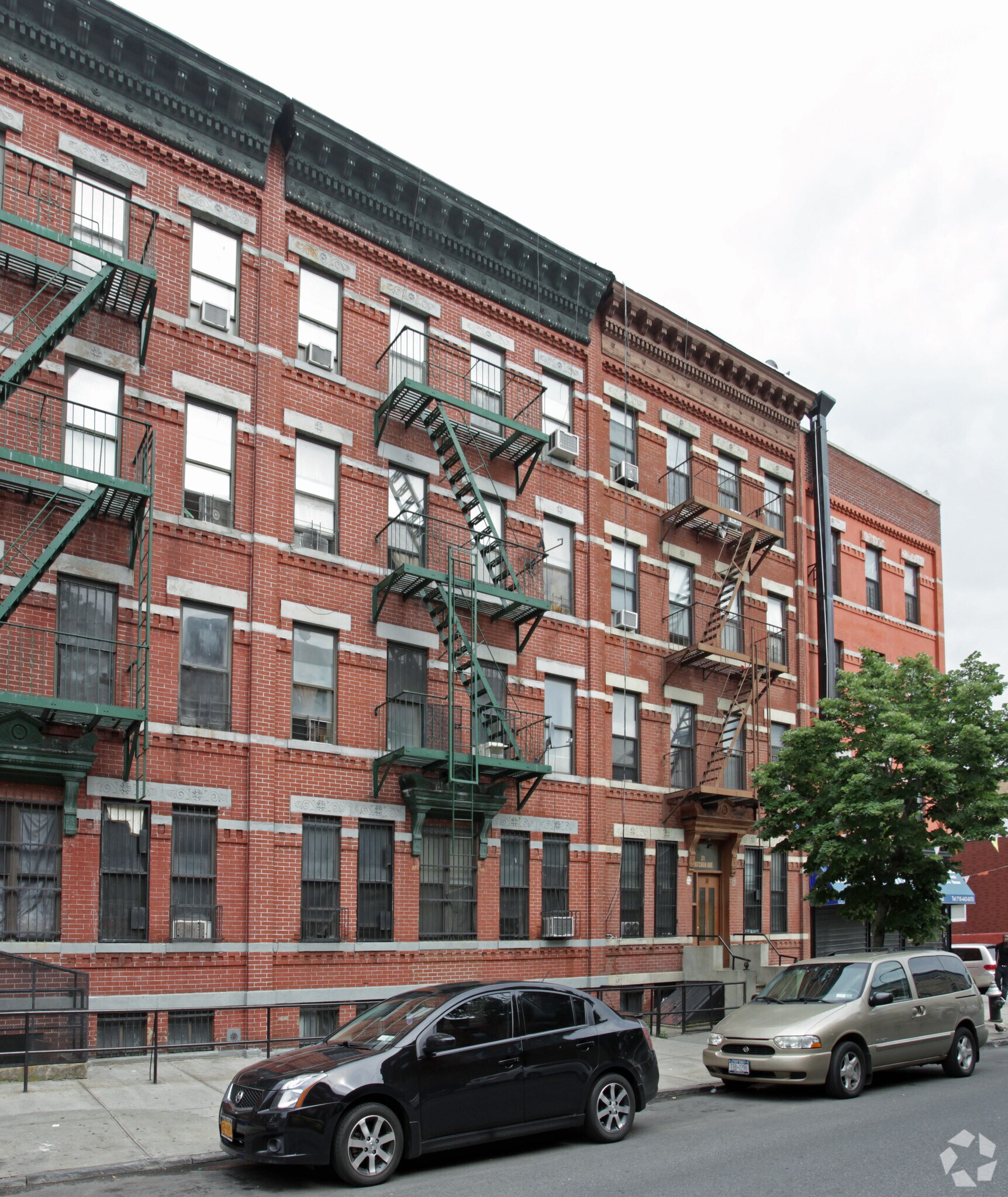 29 Patchen Ave, Brooklyn, NY à vendre Photo principale– Image 1 sur 4