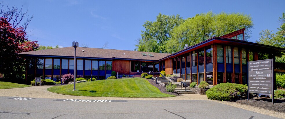 111 Torrey St, Brockton, MA à vendre - Photo de l’immeuble – Image 1 sur 20