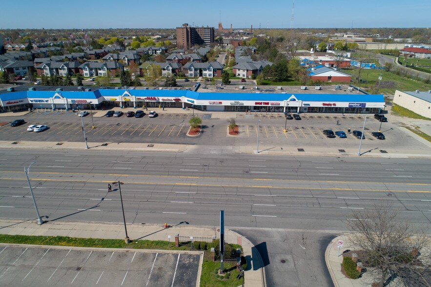 14101-14529 Woodward Ave, Highland Park, MI à louer - Photo de l’immeuble – Image 2 sur 22