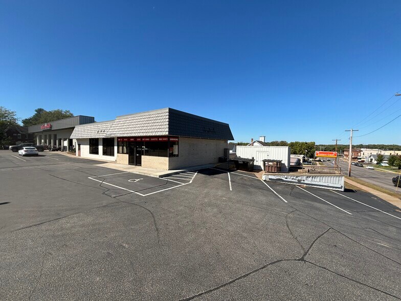300 W Prospect St, Durand, WI à louer - Photo de l’immeuble – Image 3 sur 3