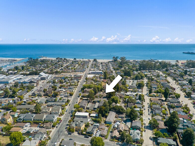 707 Seabright Ave, Santa Cruz, CA à vendre - Photo de l’immeuble – Image 2 sur 21