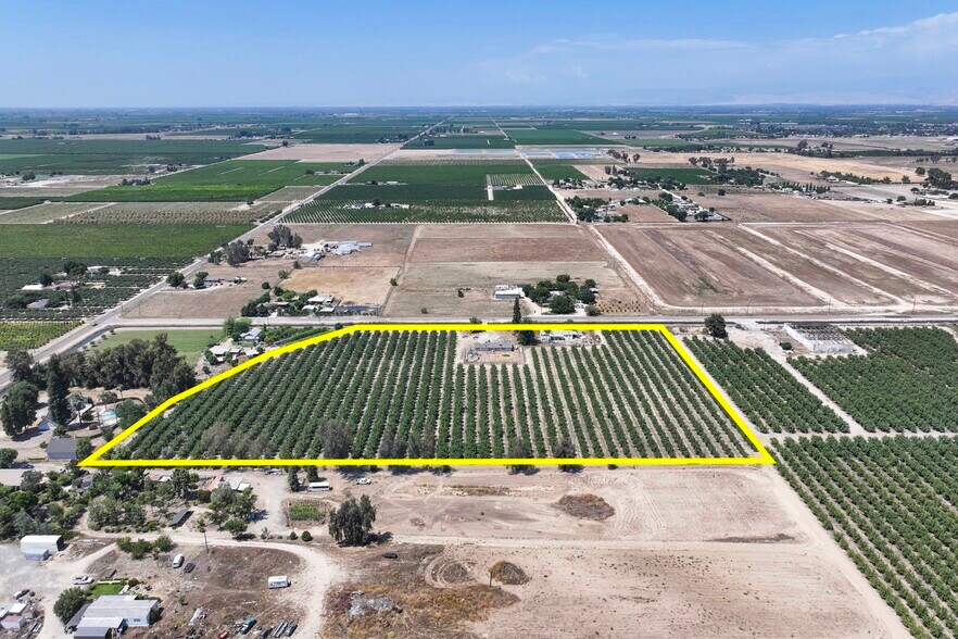 12171 E Huntsman Ave, Selma, CA à vendre - Photo de l’immeuble – Image 2 sur 12