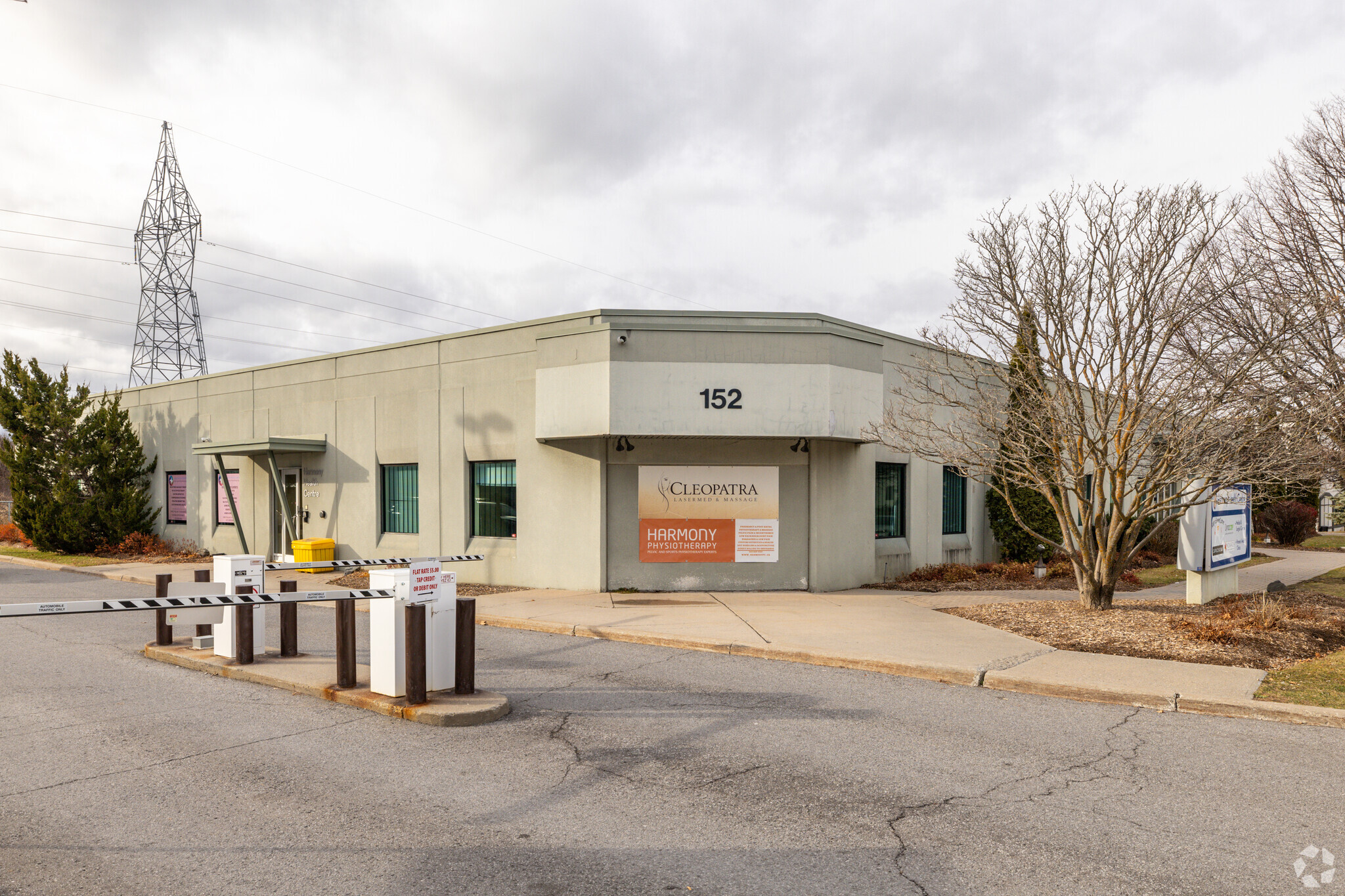 152 Cleopatra Dr, Ottawa, ON à louer Photo principale– Image 1 sur 7