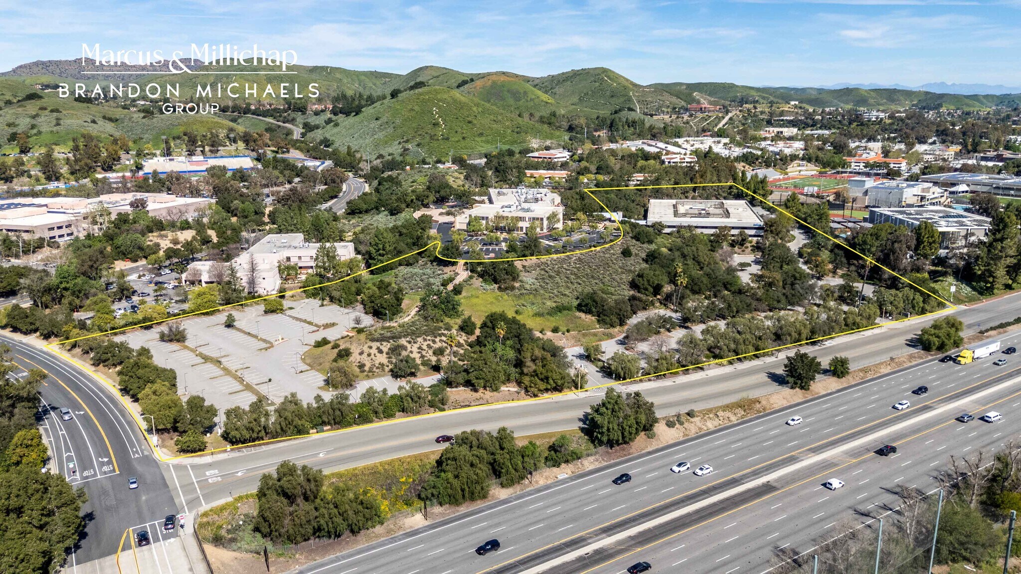 4553 La Tienda Rd, Westlake Village, CA à vendre Photo de l’immeuble– Image 1 sur 23