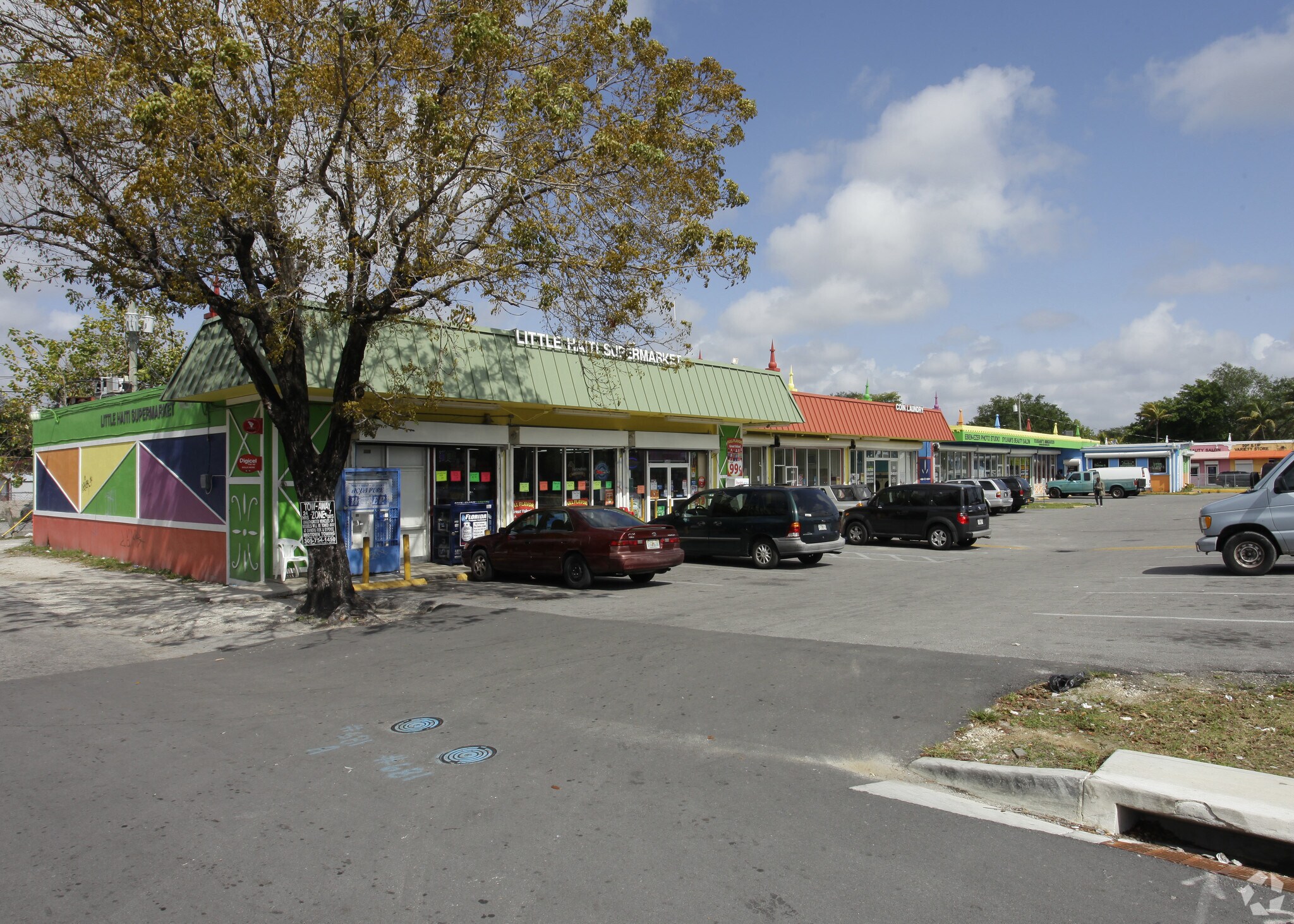 5600-5650 NE 2nd Ave, Miami, FL à louer Photo principale– Image 1 sur 8