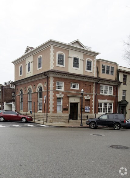 17 Veterans Sq, Media, PA à vendre - Photo principale – Image 1 sur 6