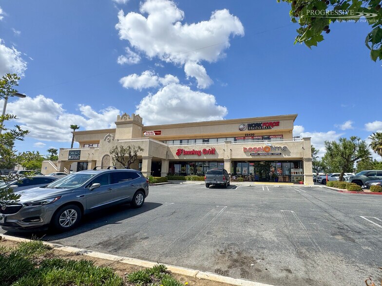 22420 Cactus Ave, Moreno Valley, CA à louer - Photo de l’immeuble – Image 2 sur 2