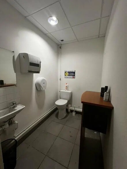 Bureau dans Beauvais à louer - Photo de l’immeuble – Image 3 sur 24