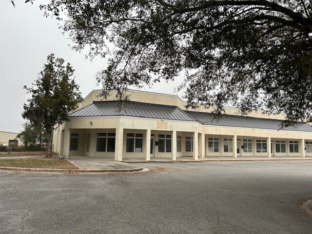 1712 Osborne Rd, Saint Marys, GA à louer Photo principale– Image 1 sur 4