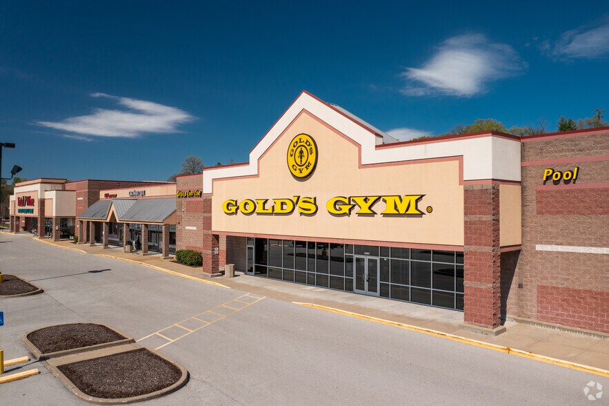13901 Manchester Rd, Manchester, MO à louer - Photo principale – Image 1 sur 8