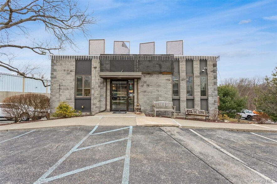 1995 Route 6, Carmel, NY à vendre - Photo de l’immeuble – Image 3 sur 19
