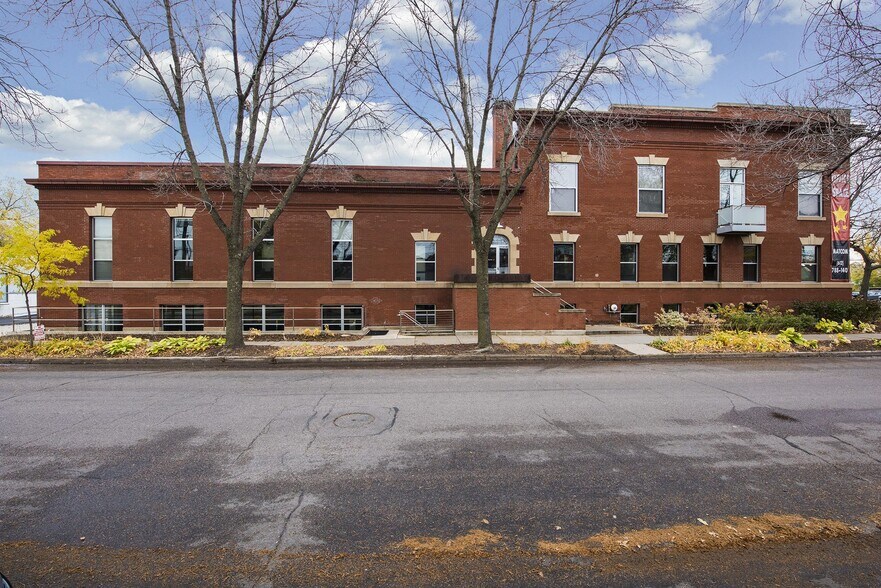 201 6th St SE, Minneapolis, MN à louer - Photo de l’immeuble – Image 2 sur 21