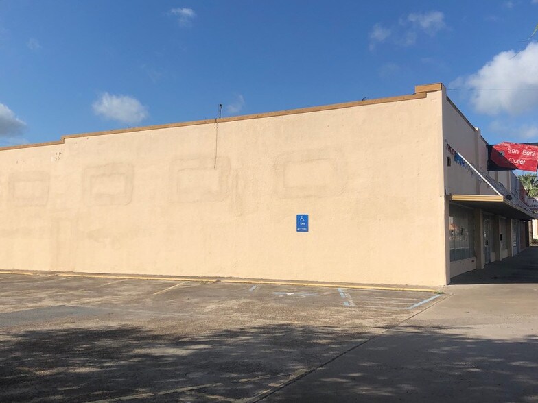 270 N Sam Houston Blvd, San Benito, TX à louer - Photo de l’immeuble – Image 3 sur 23