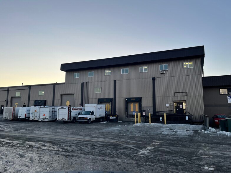 4000 W 50th Ave, Anchorage, AK à vendre - Photo de l’immeuble – Image 3 sur 12