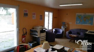Plus de détails pour Bureau à louer
