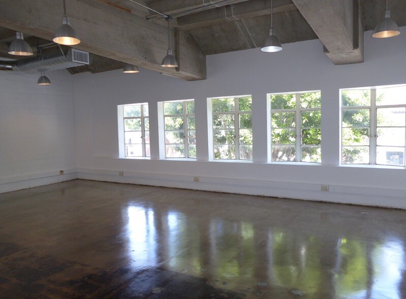 1063 Gayley Ave, Los Angeles, CA à louer - Photo intérieure – Image 2 sur 17