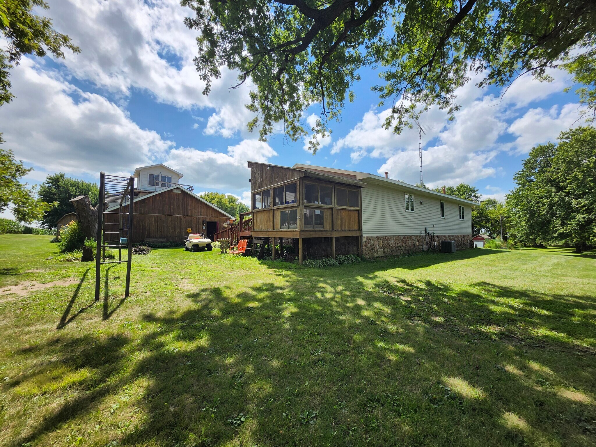17069 400th St, Leland, IA à vendre Photo de l’immeuble– Image 1 sur 104