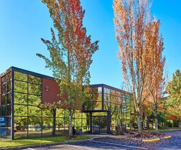 8561-8575 Willows Rd NE, Redmond, WA à louer Photo de l’immeuble– Image 2 sur 3