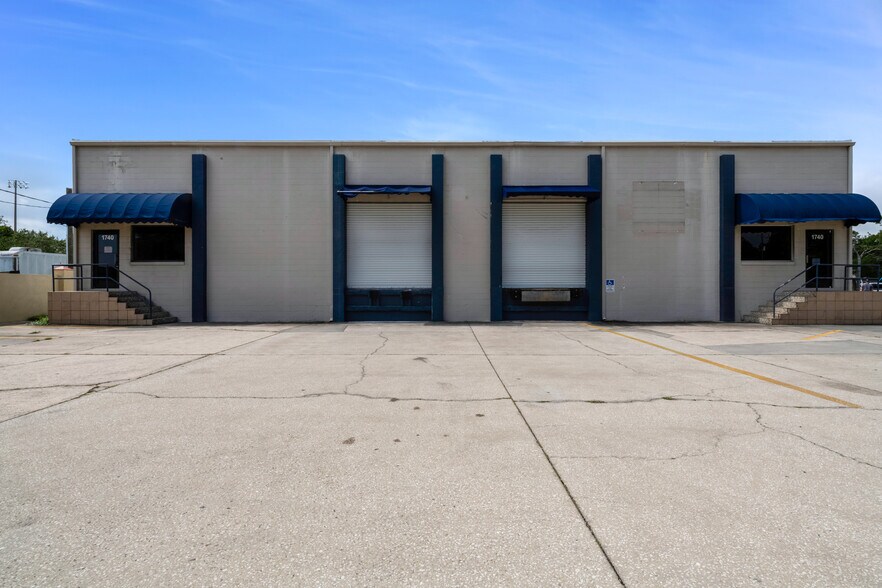 1740 Segrave St, Daytona Beach, FL à louer - Photo de l’immeuble – Image 1 sur 11