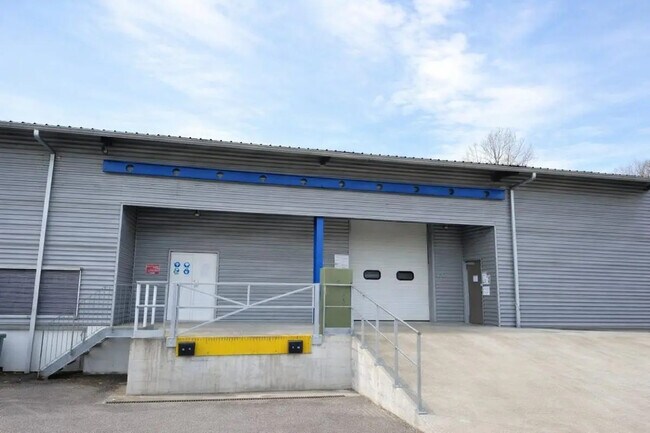 Plus de détails pour Industriel/Logistique à louer